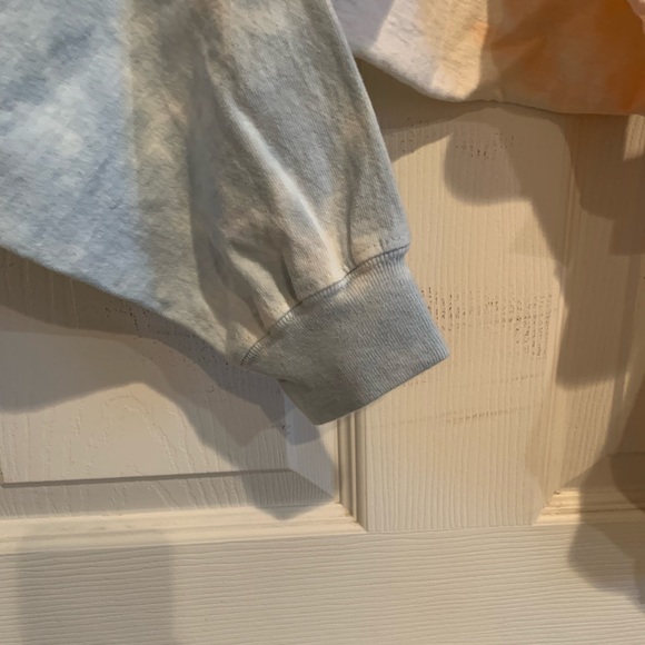 NWT Disney Aulani Resort Spirit Jersey Small Crop - Picture 2 of 6